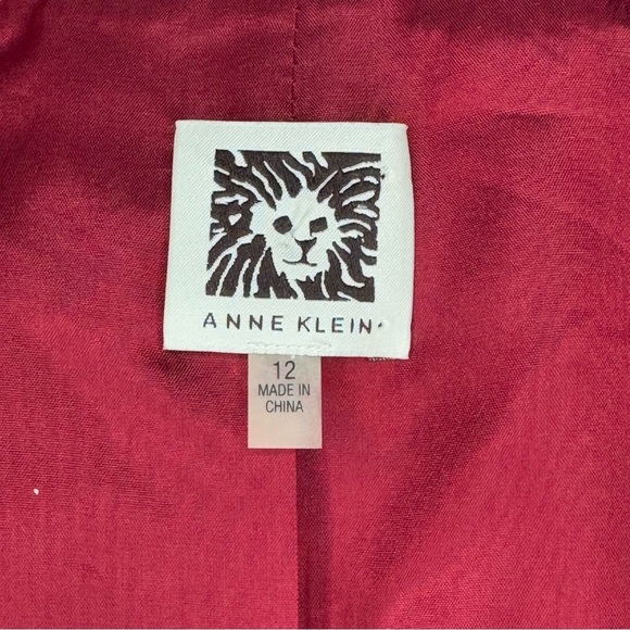 Anne Klein Red Blazer Notched Lapels Fitted Silhouette contrasting waist band 12 - Picture 11 of 16